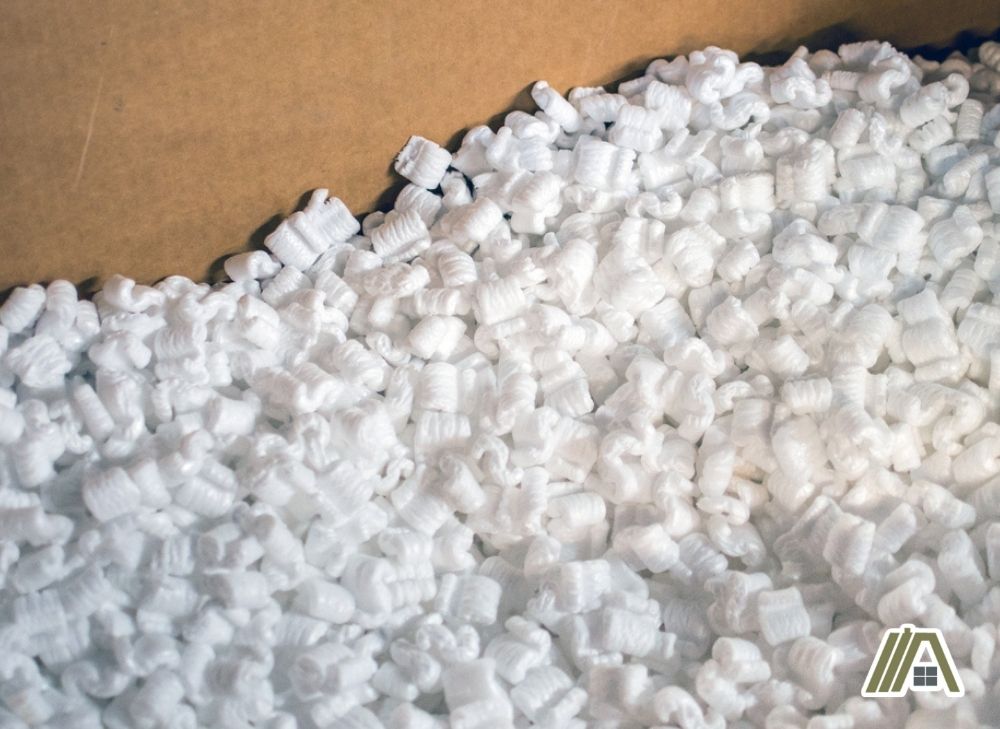 Packing peanuts in a box.jpg